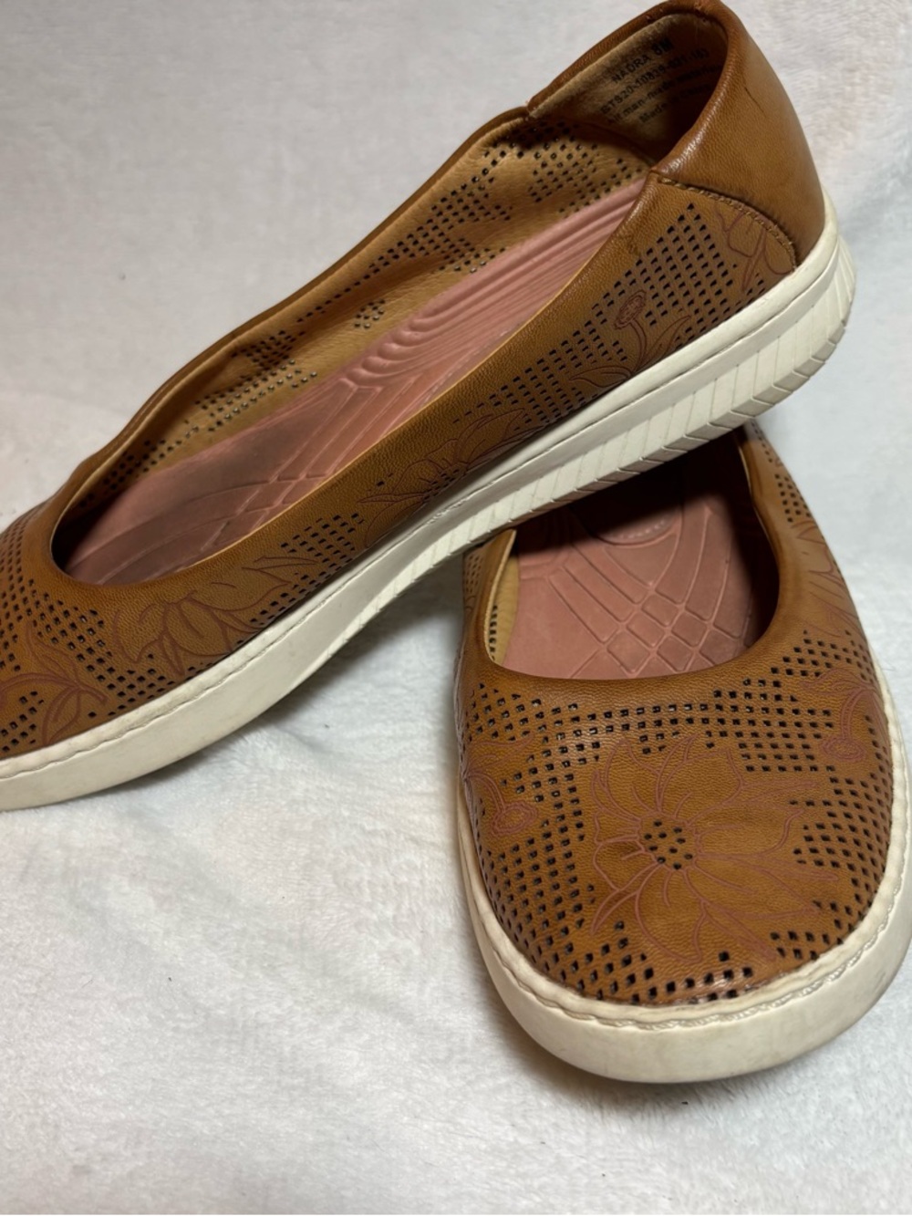 Bare Trap’s  Women’s Tan Slip-On Comfy Flats Brown Leather
